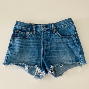 501 Levi Jean shorts